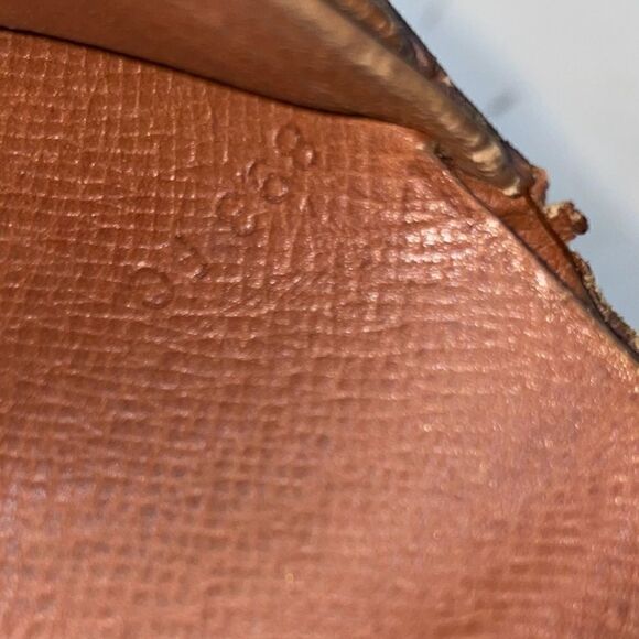 Authentic Louis Vuitton Monogram Kisslock Wallet - Picture 8 of 8